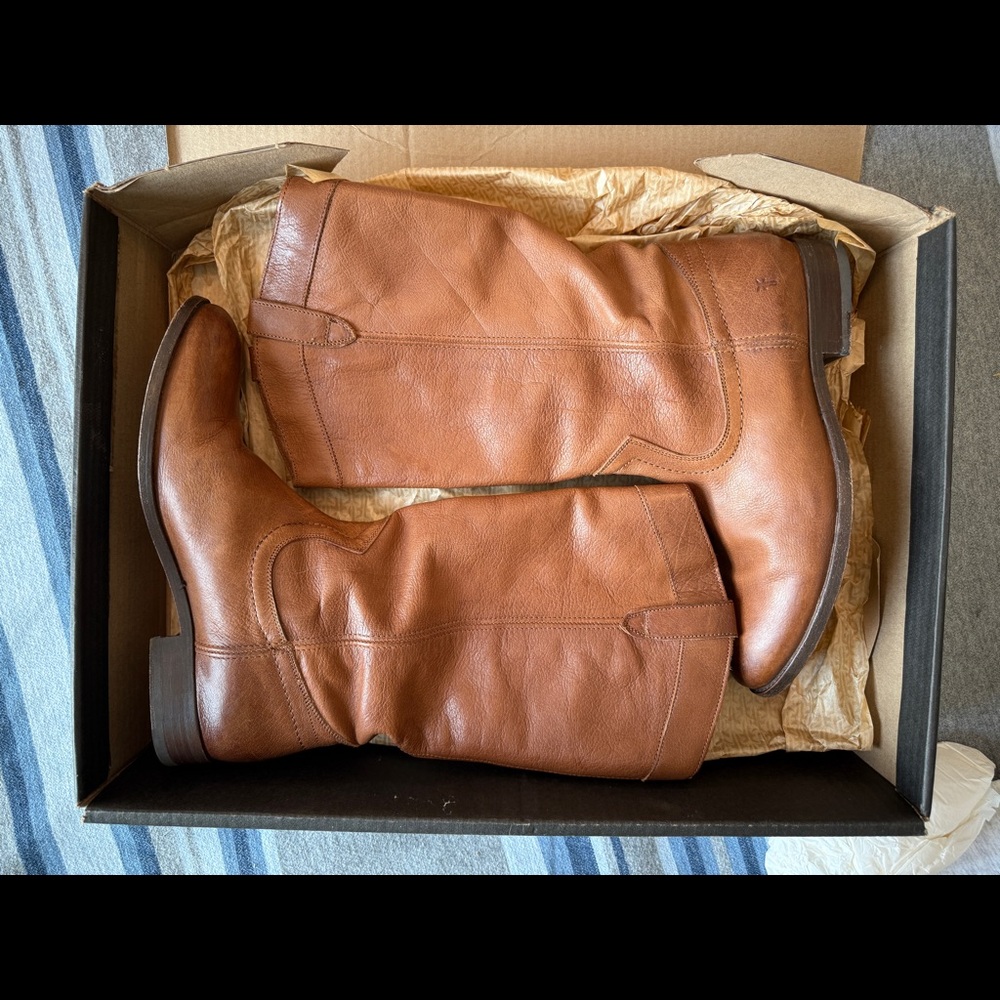 Frye Melissa Pull On in Cognac women’s 10